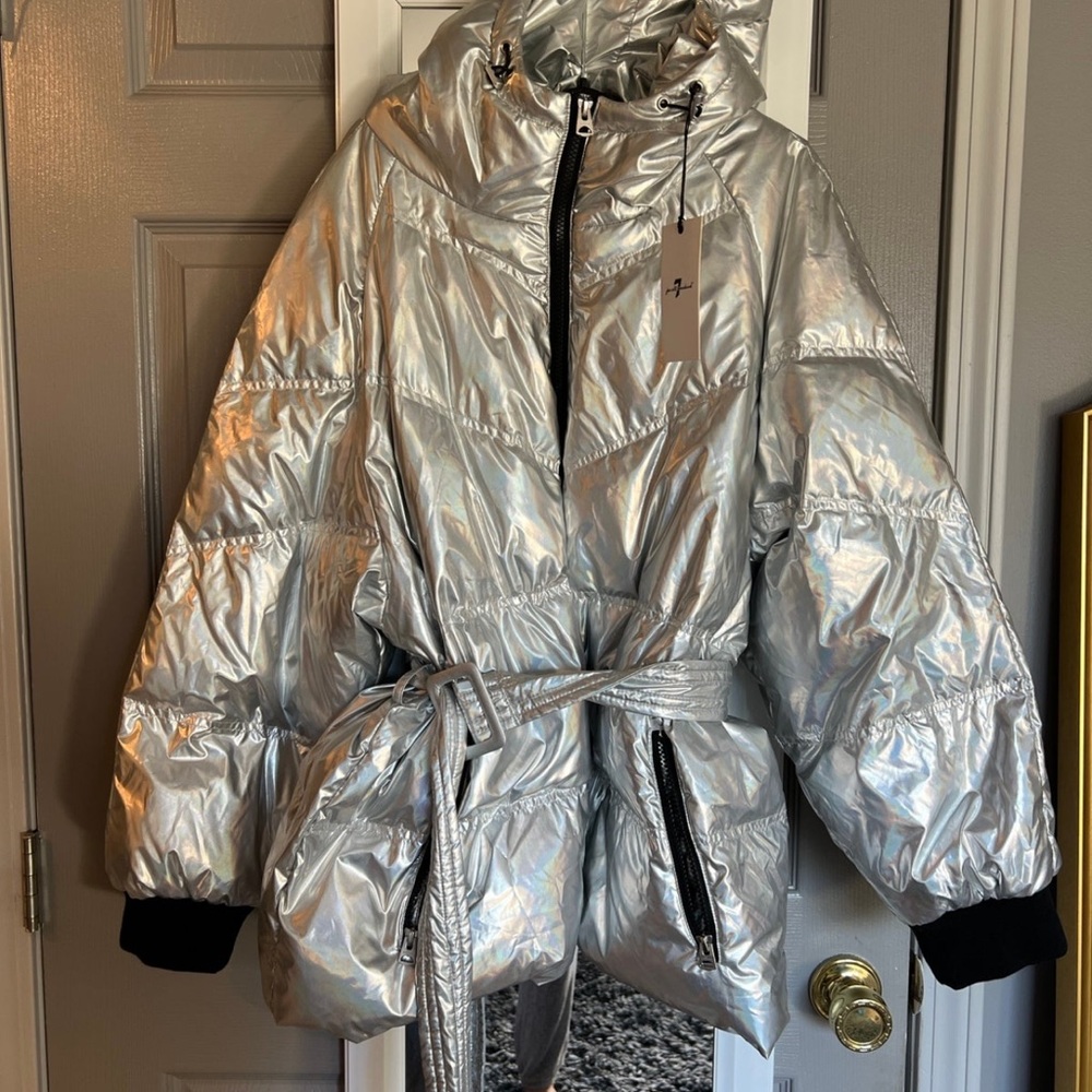 Coat - Picture 2 of 4